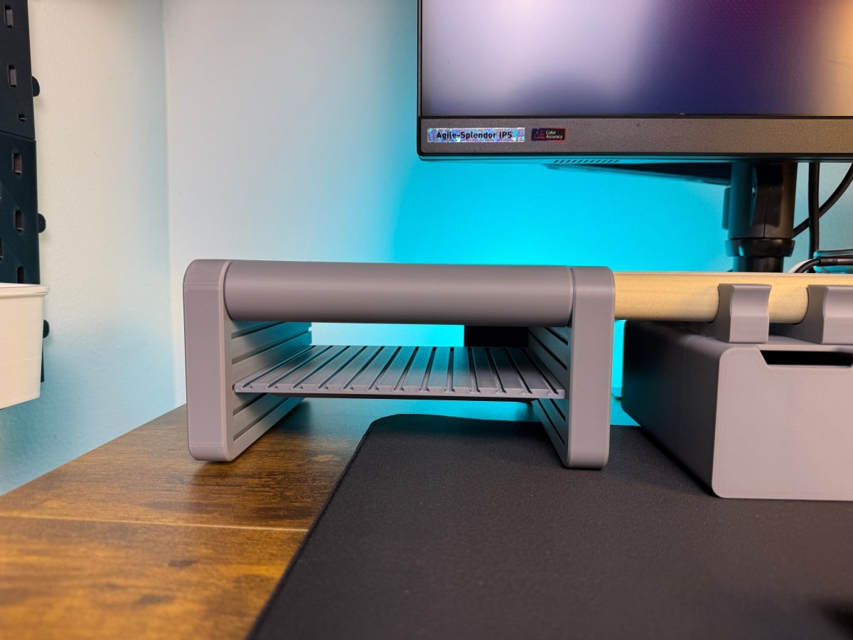 DeskShelf System Compact (5 - Dowel, 4″ Legs) Poliform Labs Extended (48″)